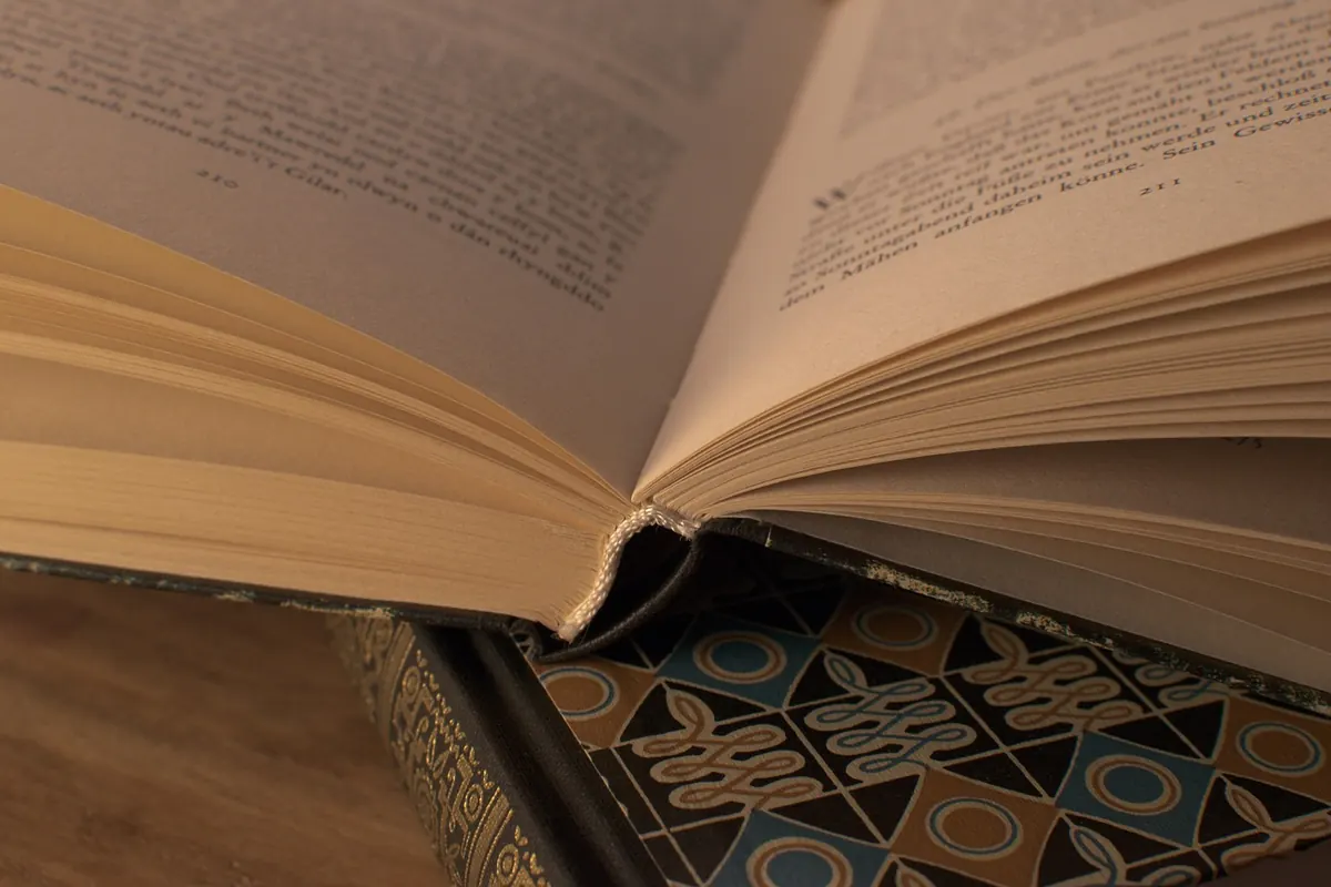 Review: Five UK Poetry Collections Every Lyricist Should Read